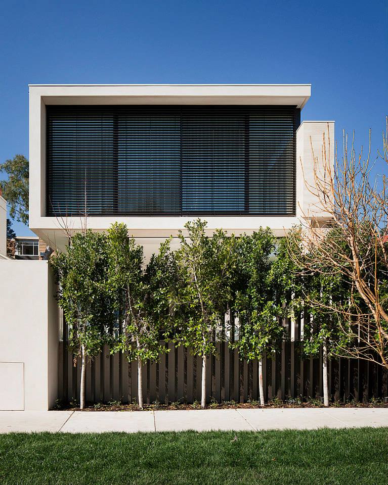 External venetian blinds