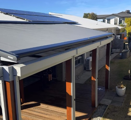Torquay awning